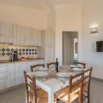 Homes In 27283 Lejlighed